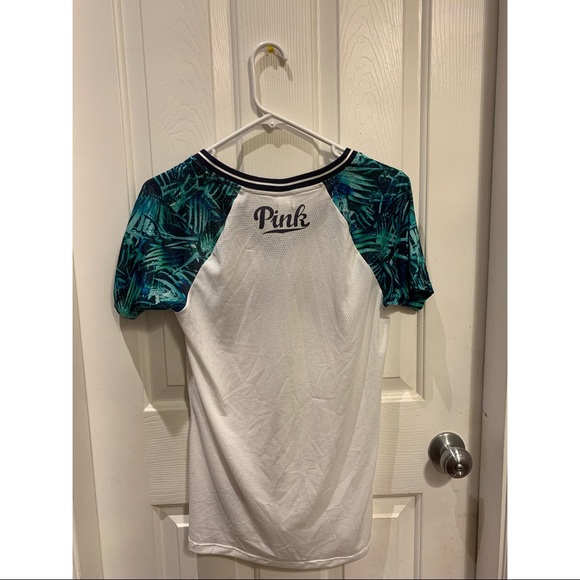 New without tags Pink MLB New York Baseball Tee - Picture 3 of 4